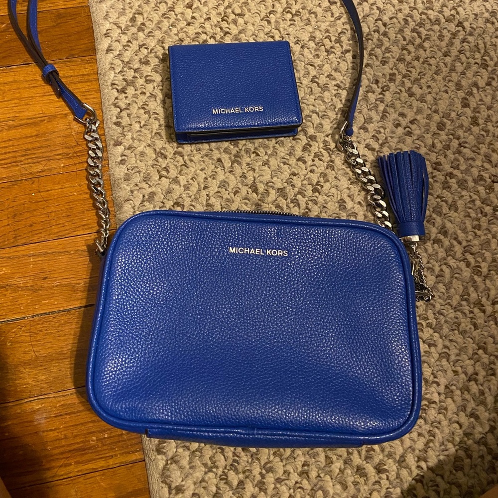 Micheal Kors crossbody a bag with a wallet